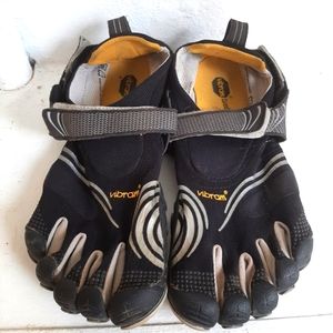 Vibram size 47 / 12 fivefingers mens toe shoes